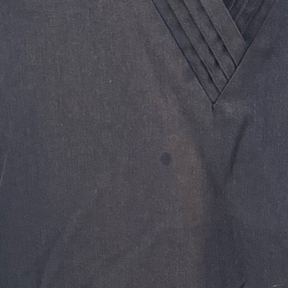 Scrub top - Picture 4 of 5